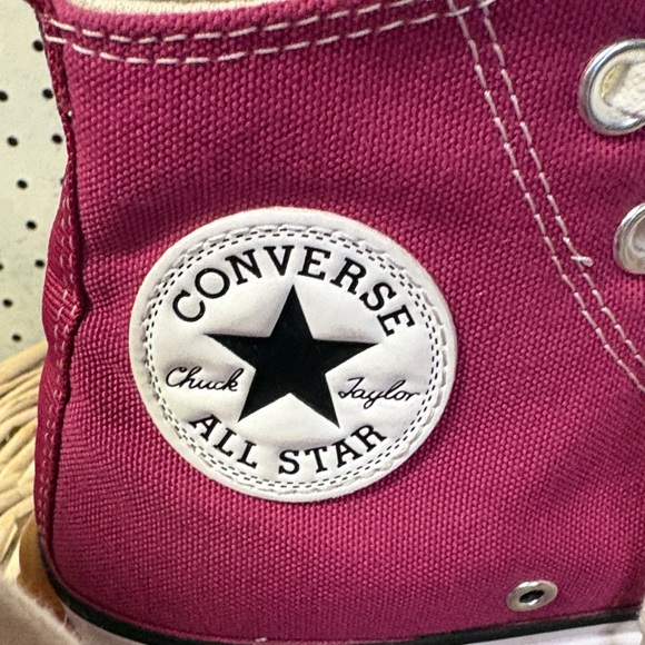 Converse - Picture 5 of 7